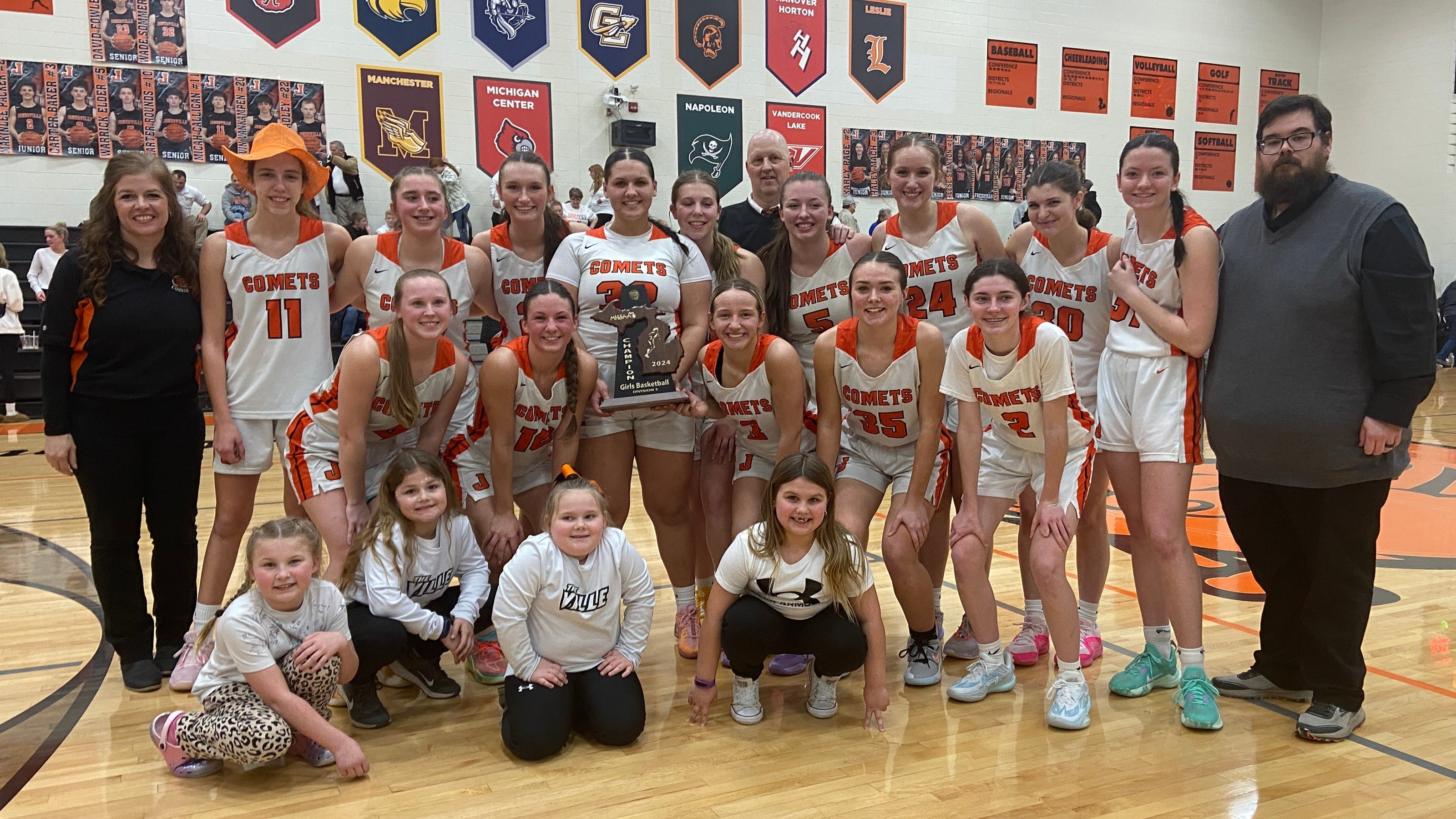 Jonesville girls basketball captures their first district title since 2010