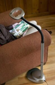 Best Magnifying Lamps - Ultral Guide And Top 5 Models Review (3)