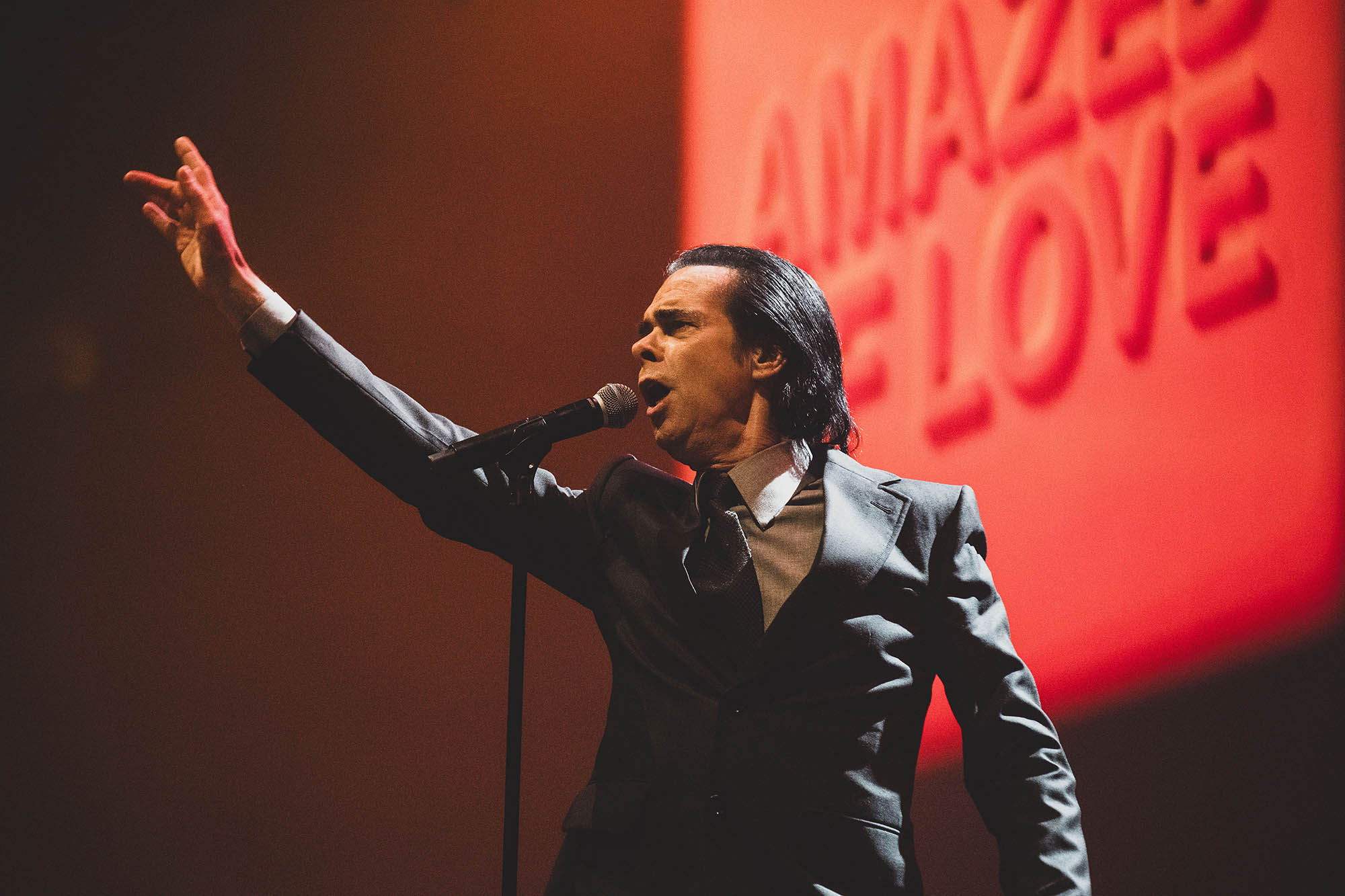 Nick Cave and the Bad Seeds Level Up at Brooklyn Arena Rock Concert (6)
